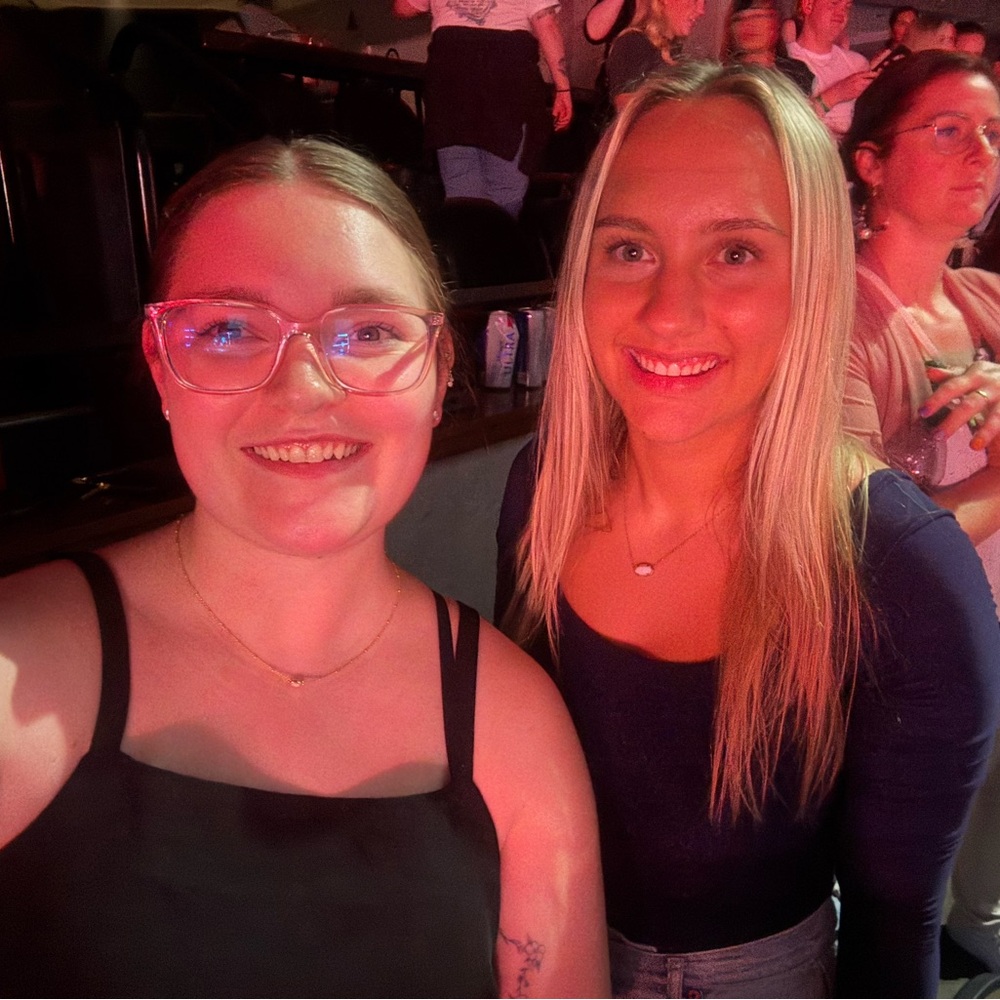 Meet your Posher, Erynn